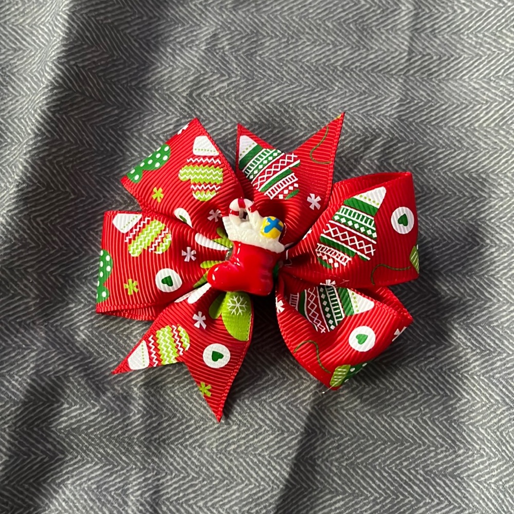 3 for $10Red stocking bow